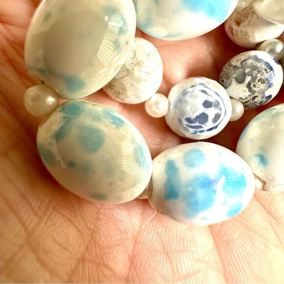 Multi strand beaded natural stones necklace - Picture 6 of 11